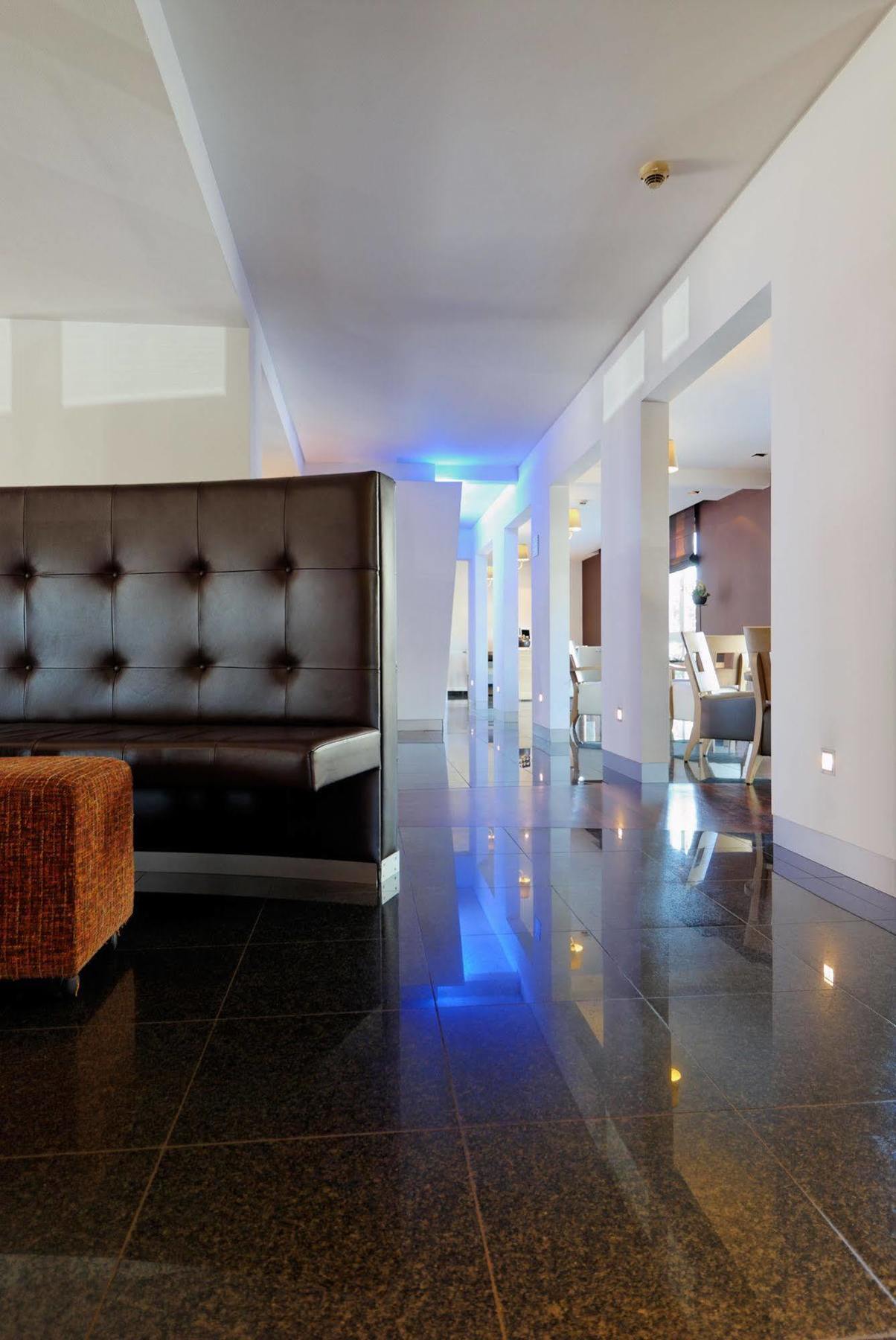 Hotel Ecu غينك المظهر الخارجي الصورة